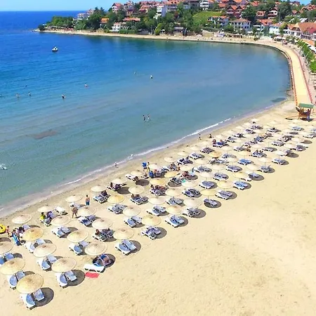 Megara; Havuzlu Muestakil Otel 4*