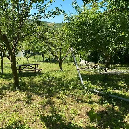 Megara; Havuzlu Muestakil Otel Kandira