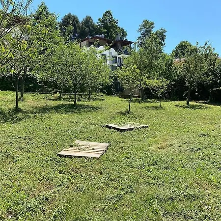 Megara; Havuzlu Muestakil Otel Kandira
